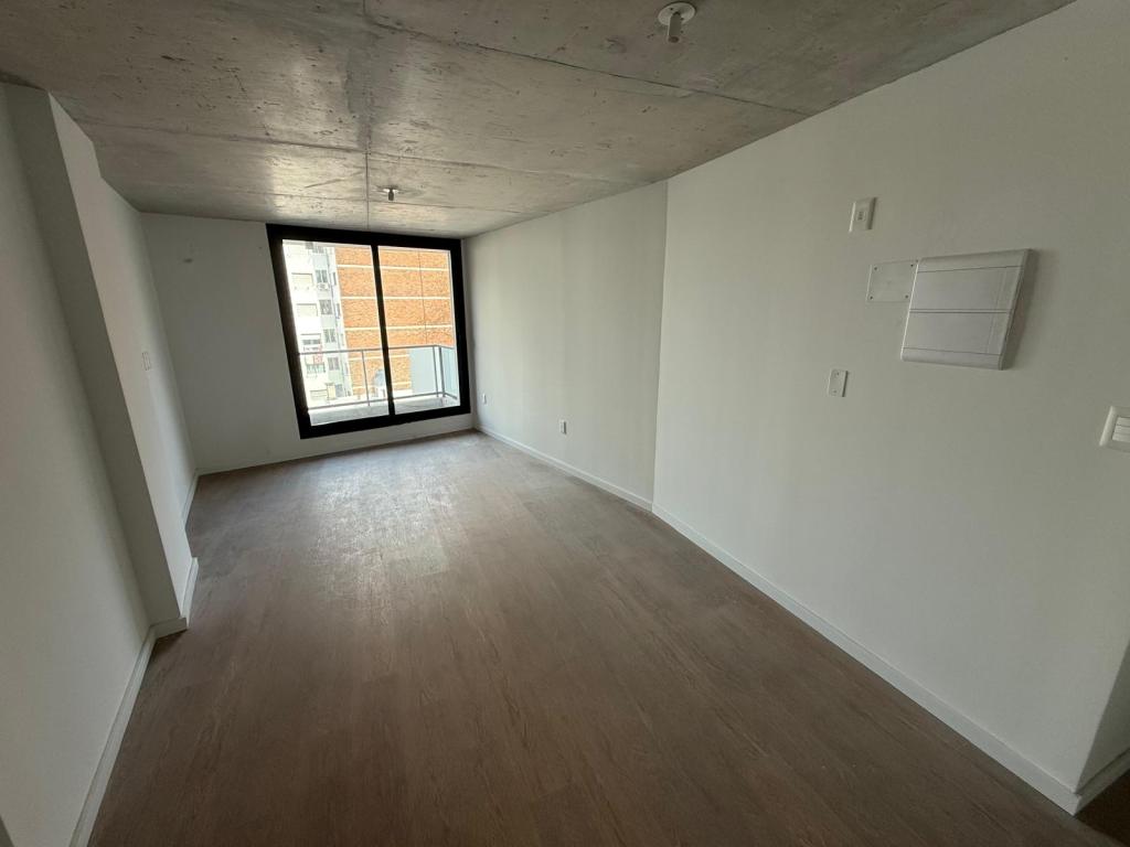 Alquiler apartamento 1 dormitorio a estrenar en Cordón Sur. Garage opcional.