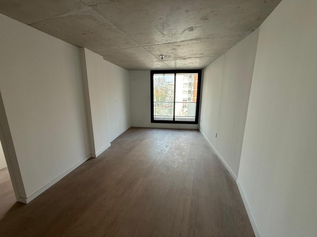 Alquiler apartamento 1 dormitorio a estrenar en Cordón Sur. Garage opcional.