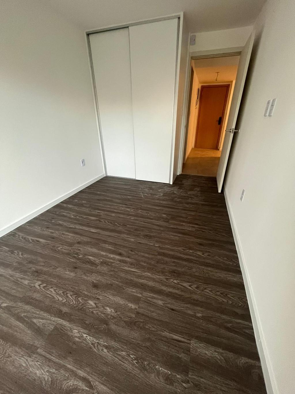 Alquiler apartamento 1 domitorio con parrillero propio.