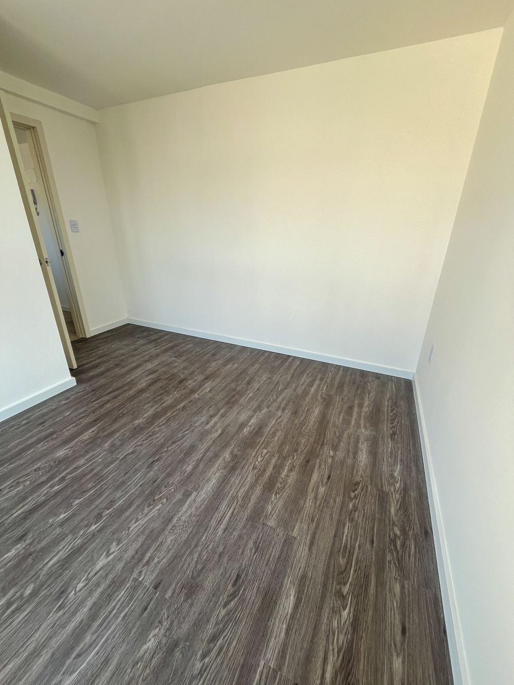 ALQUILER APARTAMENTO 1 DORMITORIO en TRES CRUCES - CON PARRILLERO PROPIO