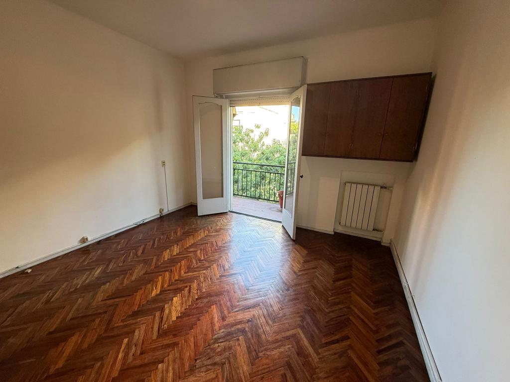 Venta de apartamento de 4 dormitorios en Pocitos.