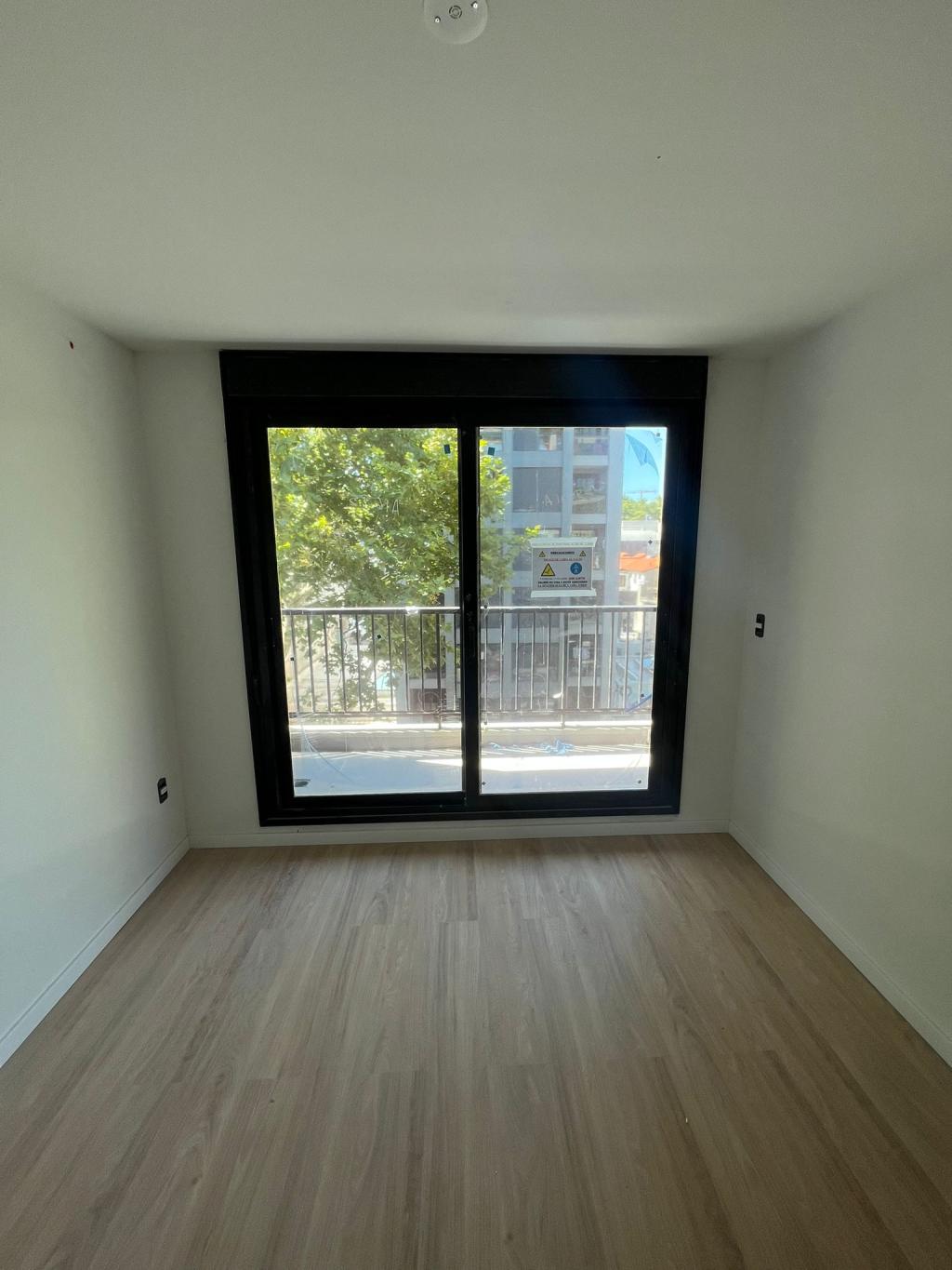 Venta de apartamento y garage a estrenar en Cordón Sur.