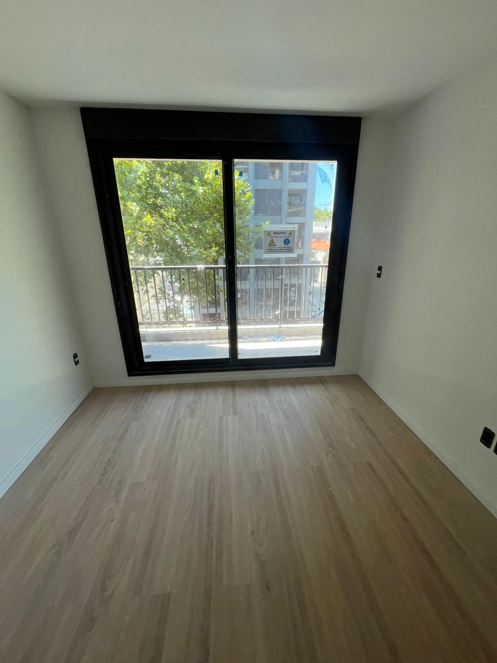Venta de apartamento y garage a estrenar en Cordón Sur.