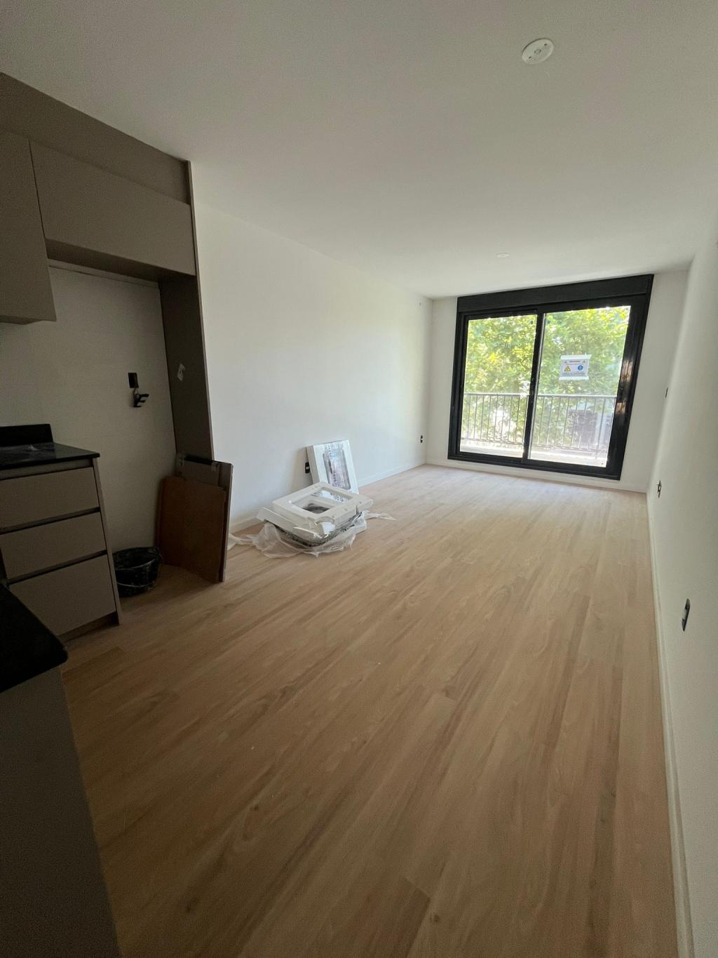 Venta de apartamento y garage a estrenar en Cordón Sur.