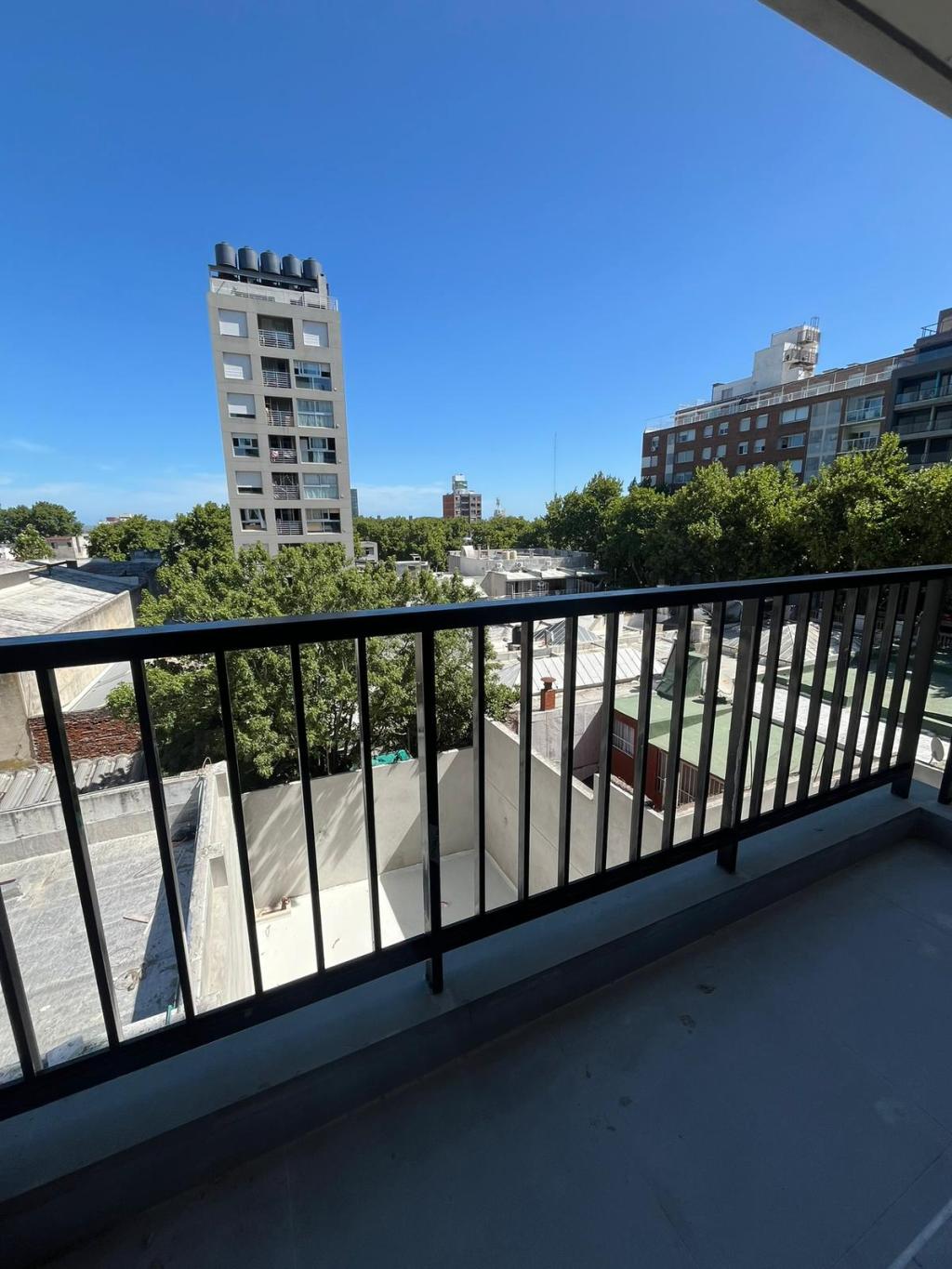 Venta de monoambiente a estrenar en Cordón Sur.