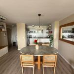 Venta de penthouse 2 dormitorios, parrillero y garage doble en Punta Carretas.