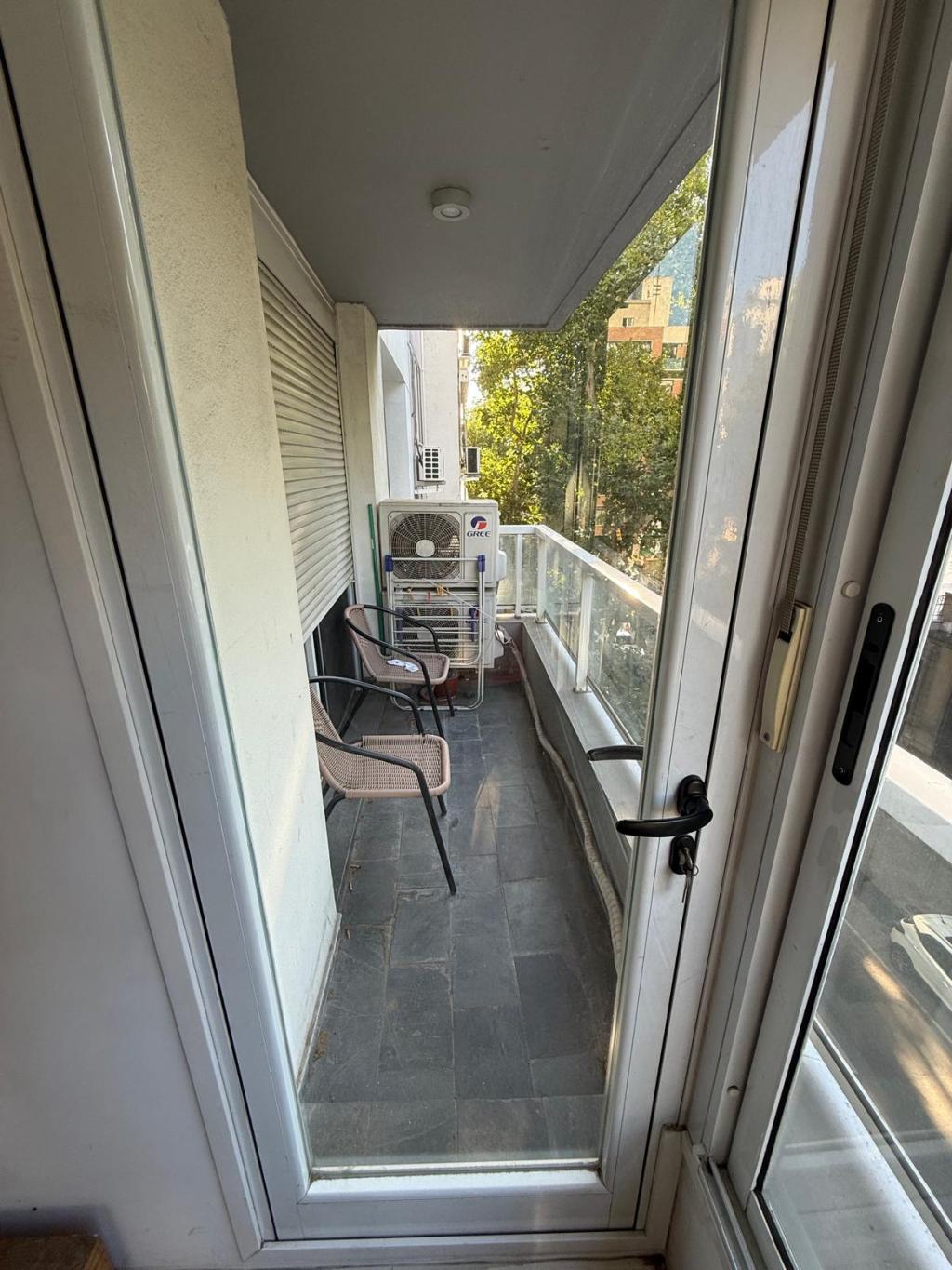 Alquiler apartamento 1 dormitorio con garage en Cordón Sur.