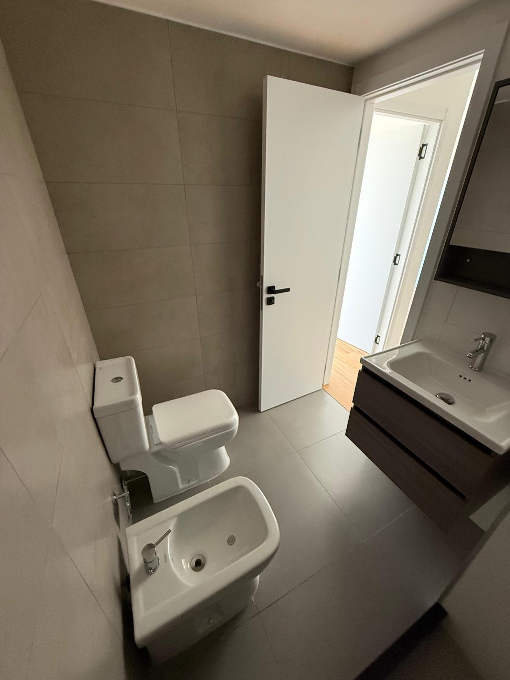 Alquiler apartamento 1 dormitorio a estrenar en Cordón Sur.