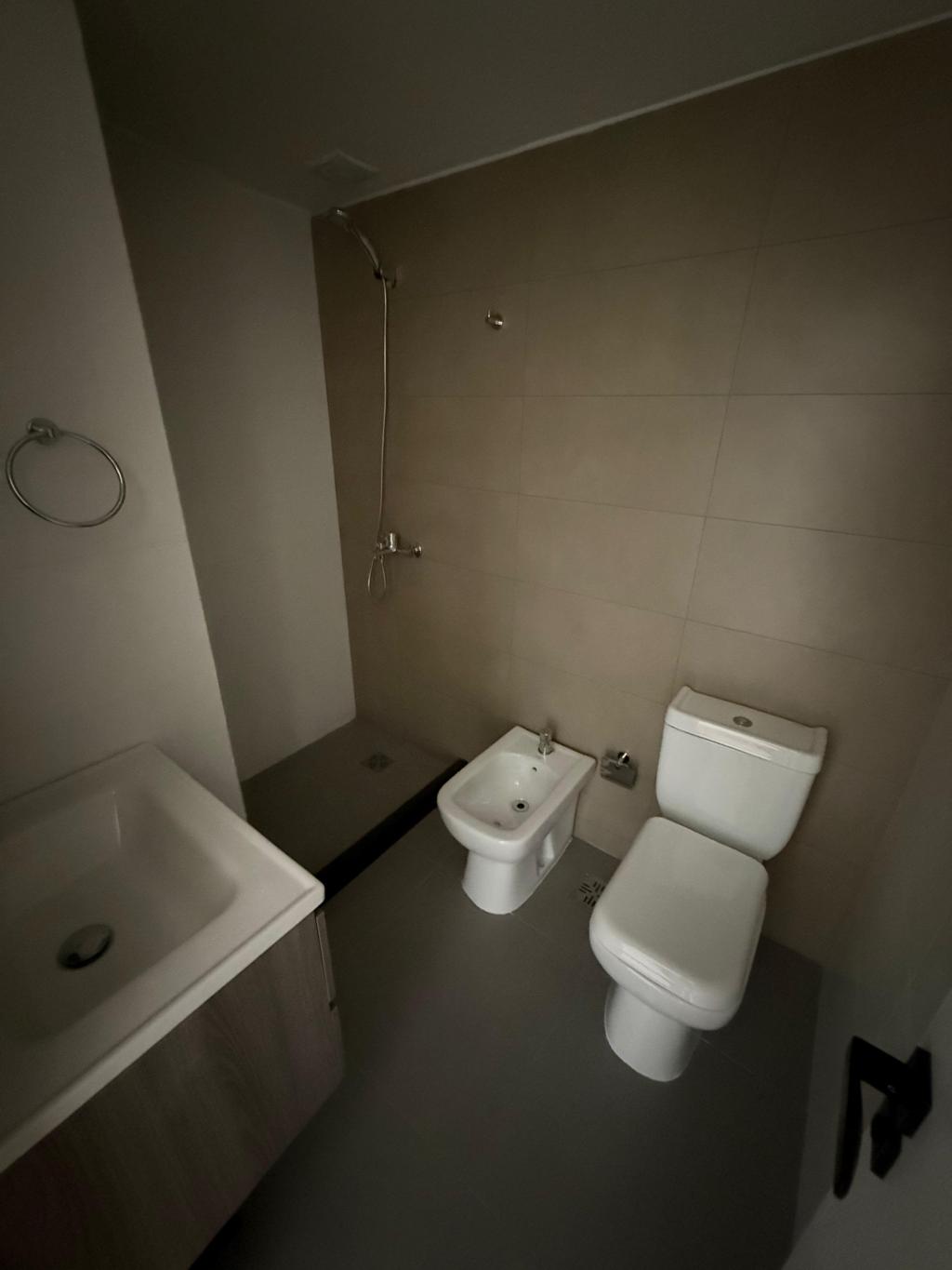 Alquiler apartamento 1 dormitorio a estrenar en Cordón Sur.