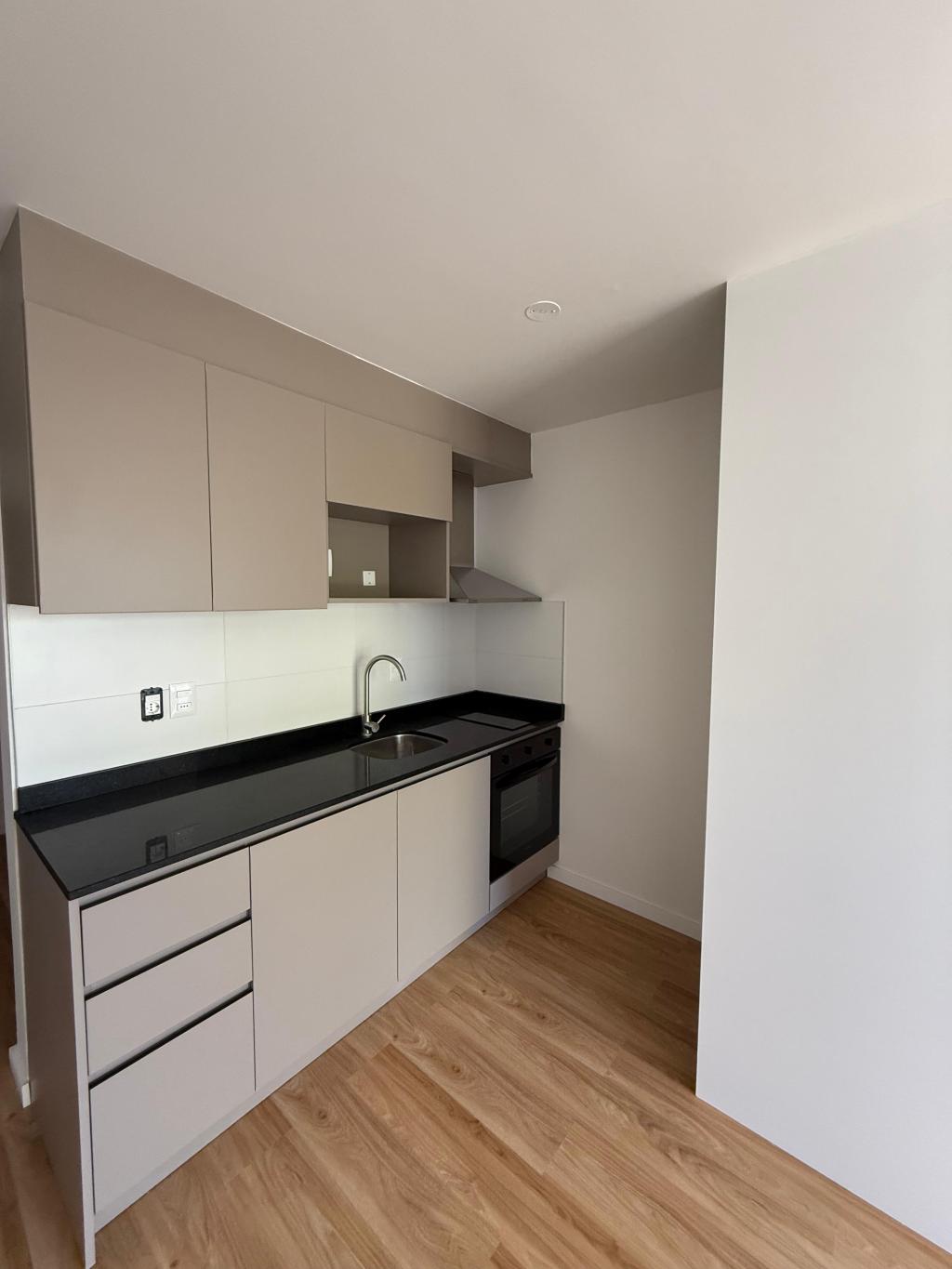 Venta de monoambiente a estrenar en Cordón Sur.