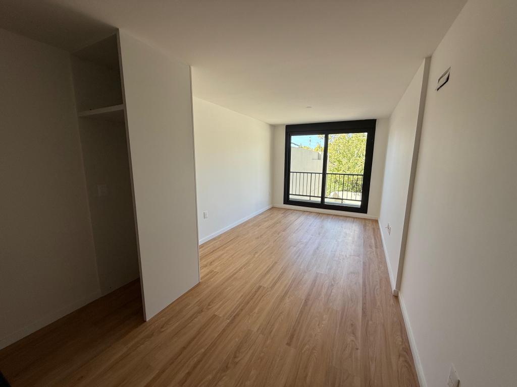 Venta de monoambiente a estrenar en Cordón Sur.