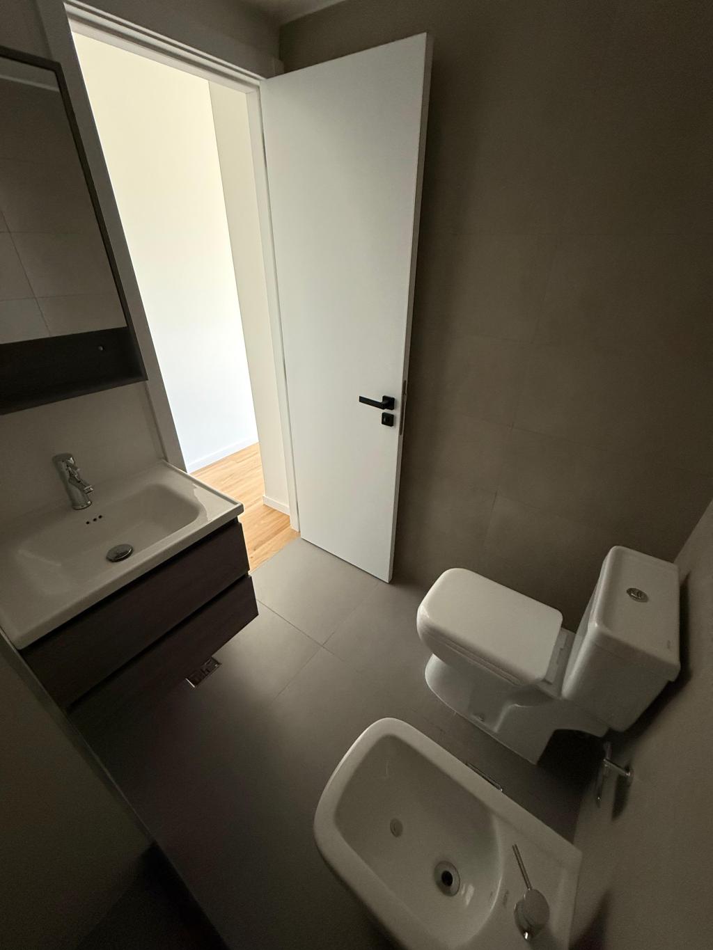 Venta de monoambiente a estrenar en Cordón Sur.