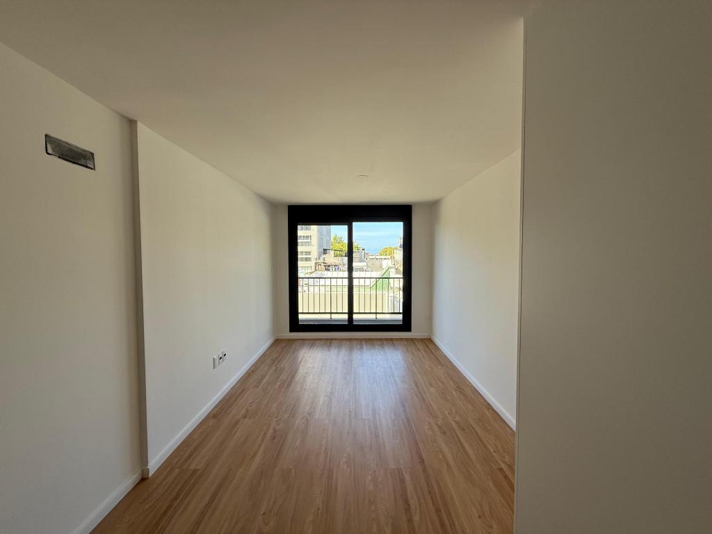 Venta de monoambiente a estrenar en Cordón Sur.