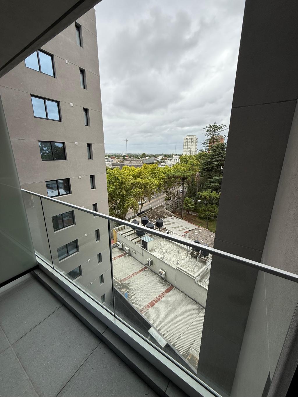 Alquiler apartamento monoambiente a estrenar en La Blanqueada.