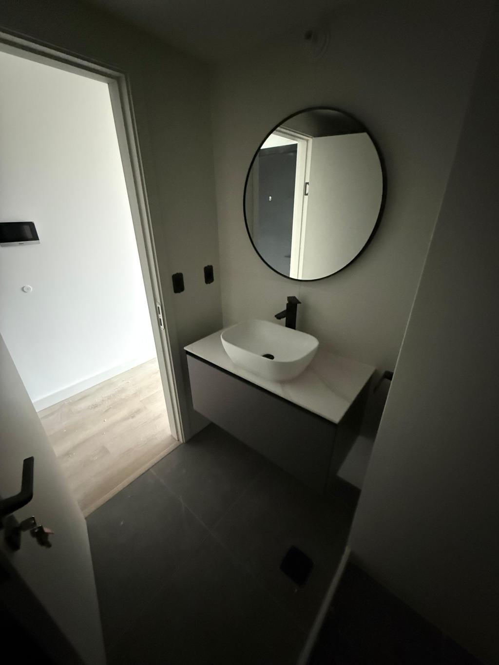 Alquiler apartamento monoambiente a estrenar en La Blanqueada.