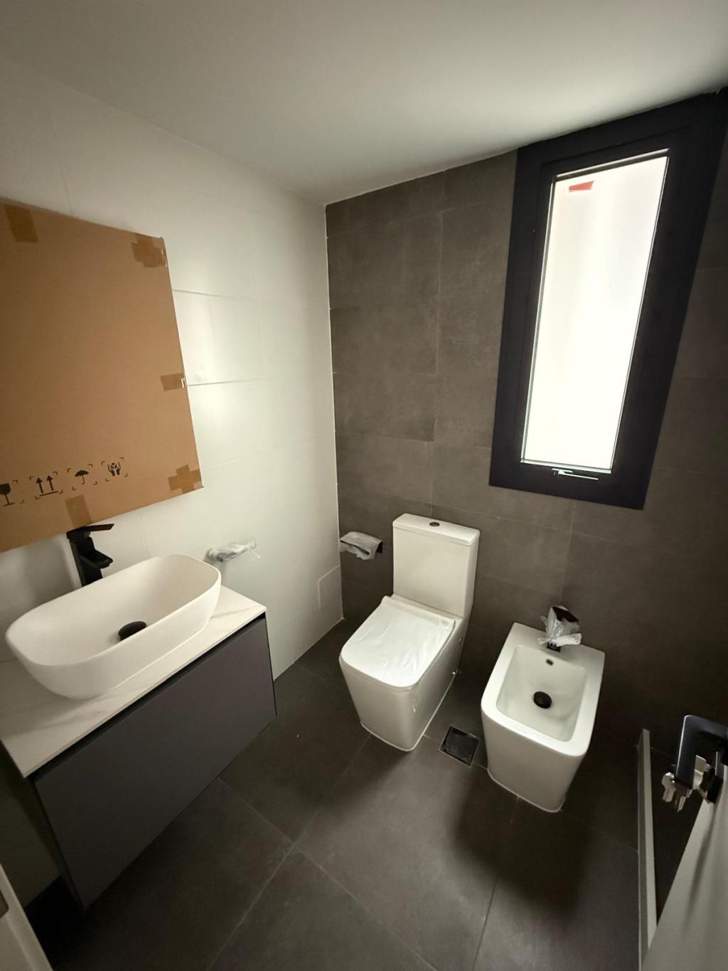 Alquiler apartamento 2 dormitorios a estrenar en La Blanqueada.