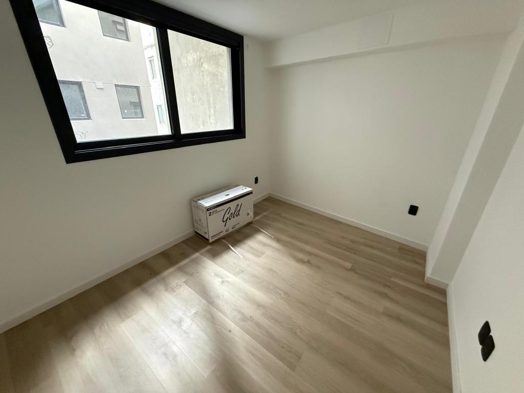 Alquiler apartamento 2 dormitorios con patio y en La Blanqueada.