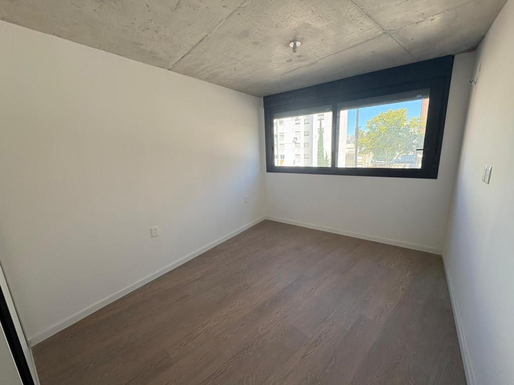 Venta apartamento 1 dormitorio con garage a estrenar en Cordón Sur.