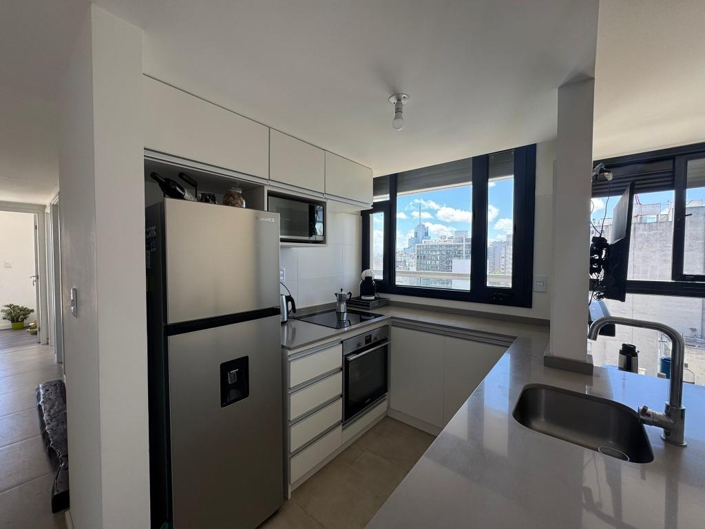 Venta apartamento 3 dormitorios, terraza con parrillero y garaje en Tres Cruces