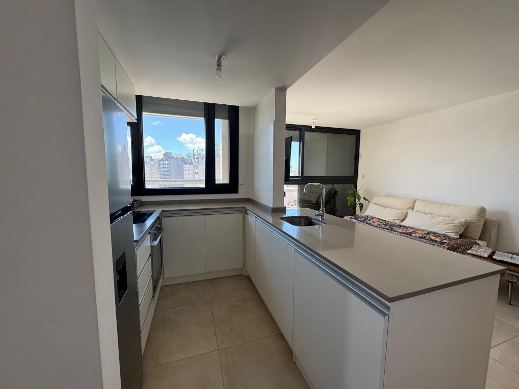 Venta apartamento 3 dormitorios, terraza con parrillero y garaje en Tres Cruces