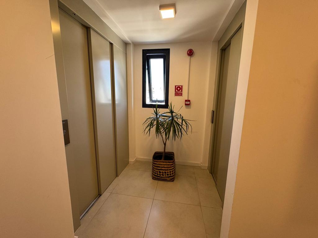 Venta apartamento 3 dormitorios, terraza con parrillero y garaje en Tres Cruces