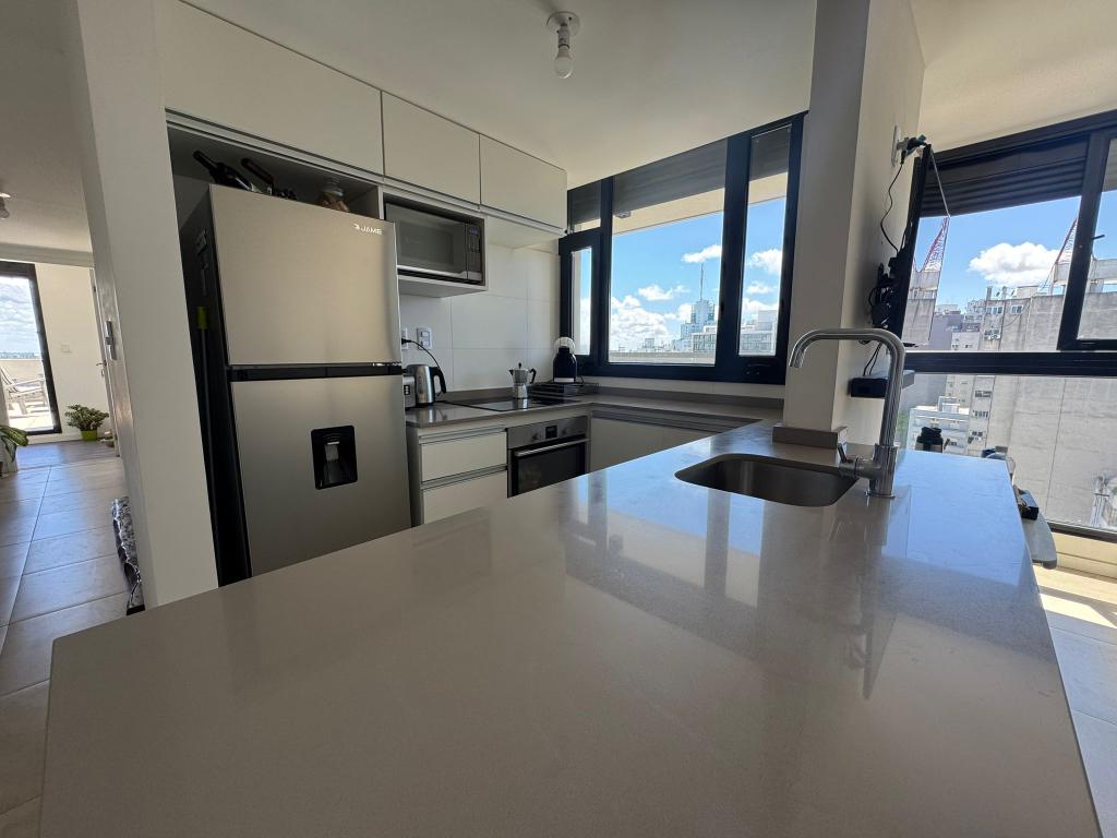 Venta apartamento 3 dormitorios, terraza con parrillero y garaje en Tres Cruces