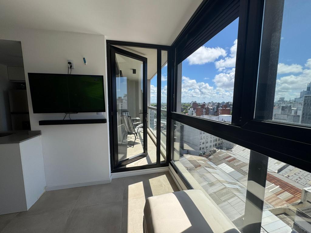 Venta apartamento 3 dormitorios, terraza con parrillero y garaje en Tres Cruces