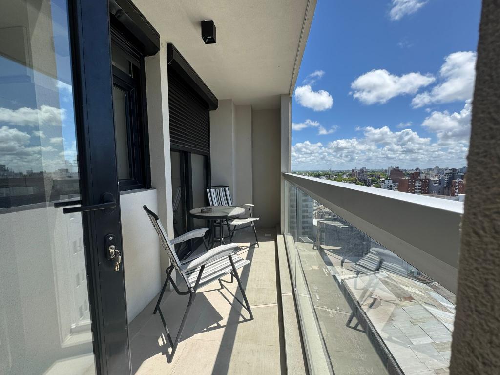 Venta apartamento 3 dormitorios, terraza con parrillero y garaje en Tres Cruces