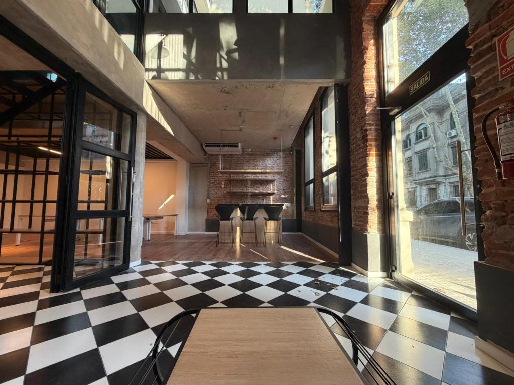 Alquiler apartamento 1 dormitorio a estrenar en Cordón Sur. AMPLIA TERRAZA EXCLUSIVA.