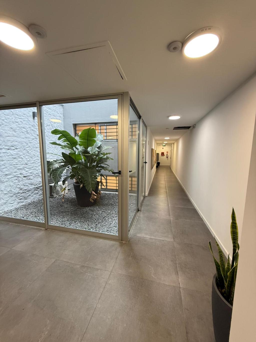 Venta de apartamento de 1 dormitorio con garage en La Blanqueada. A estrenar.