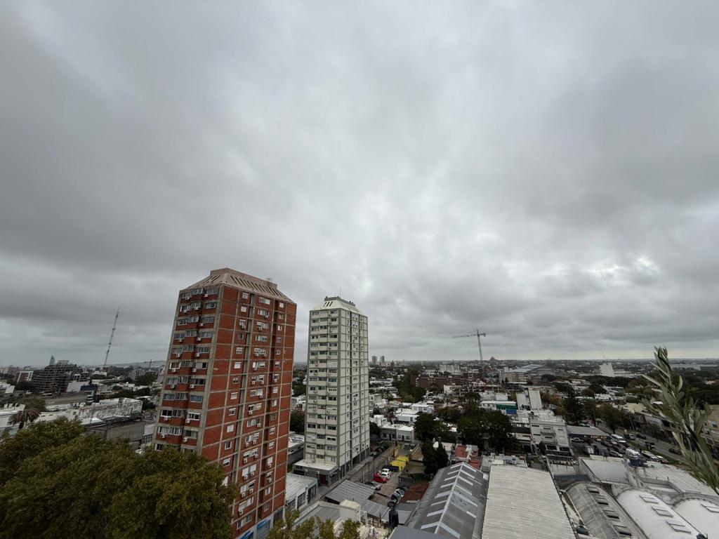 Venta de apartamento de 1 dormitorio con garage en La Blanqueada. A estrenar.