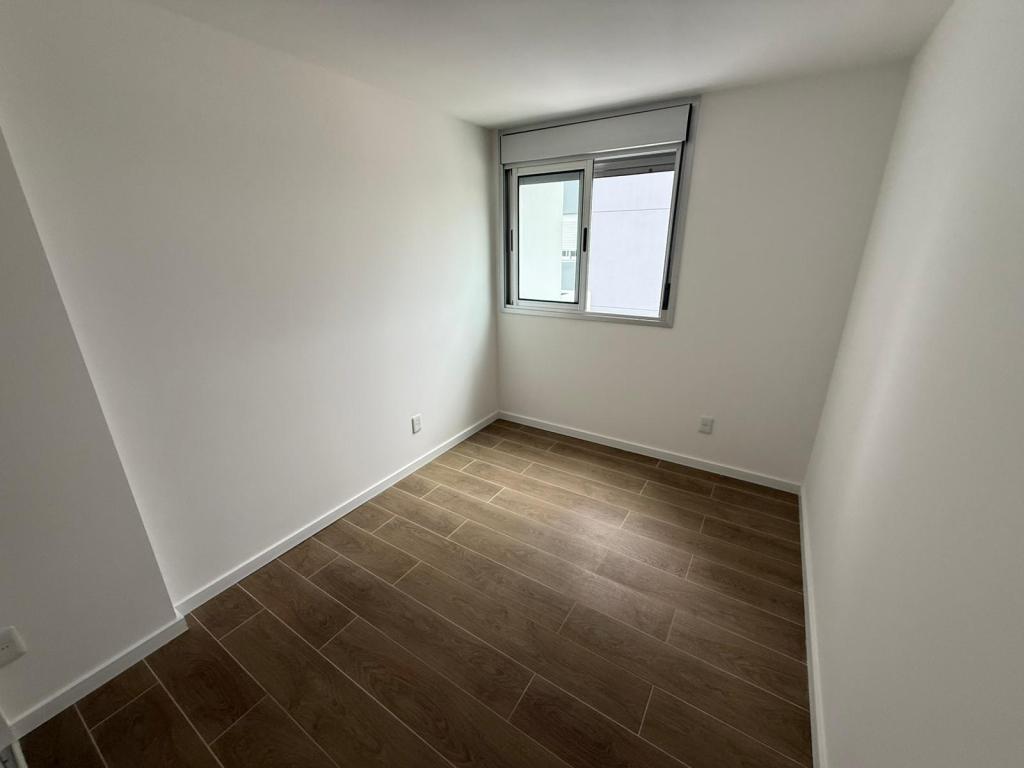 Venta de apartamento de 1 dormitorio con garage en La Blanqueada. A estrenar.