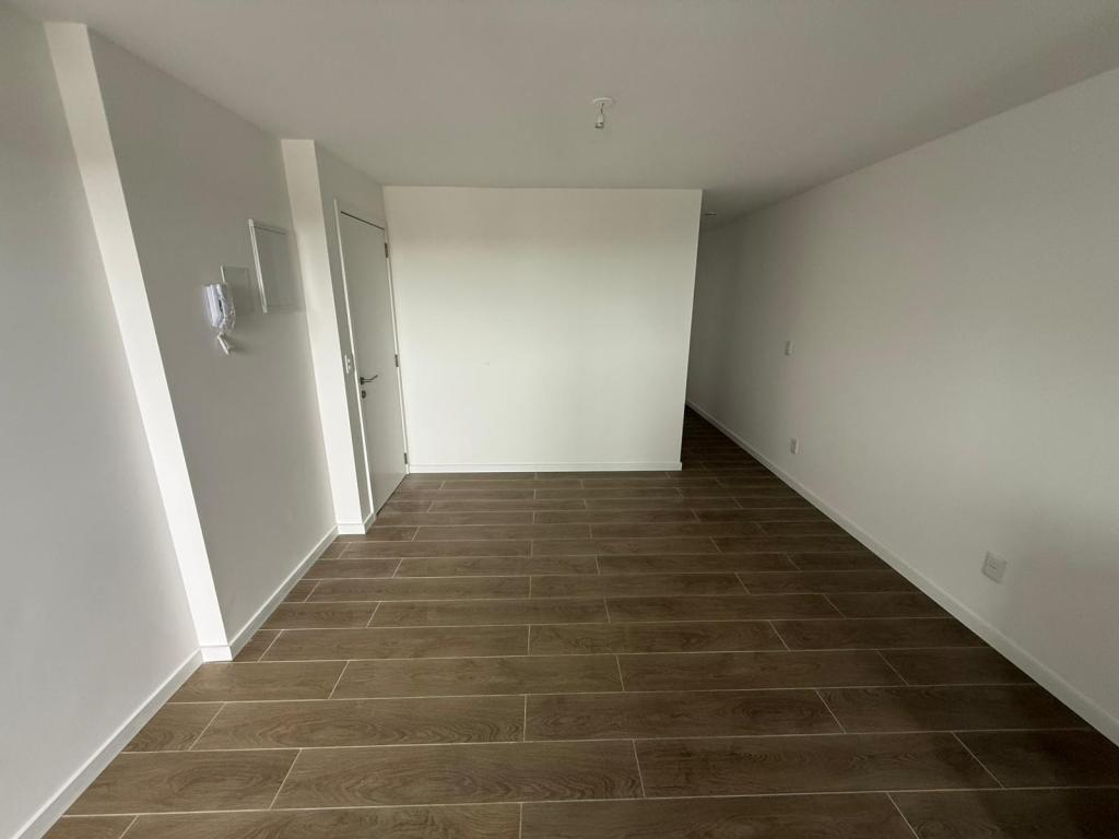 Venta de apartamento de 1 dormitorio con garage en La Blanqueada. A estrenar.