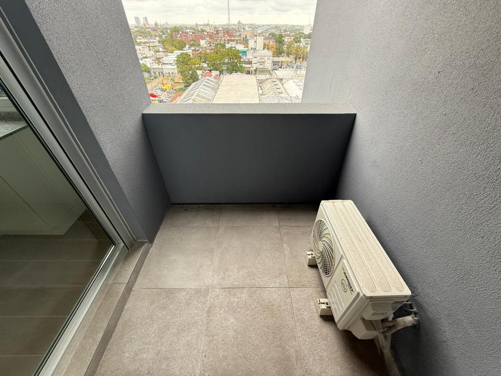 Venta de apartamento de 1 dormitorio con garage en La Blanqueada. A estrenar.