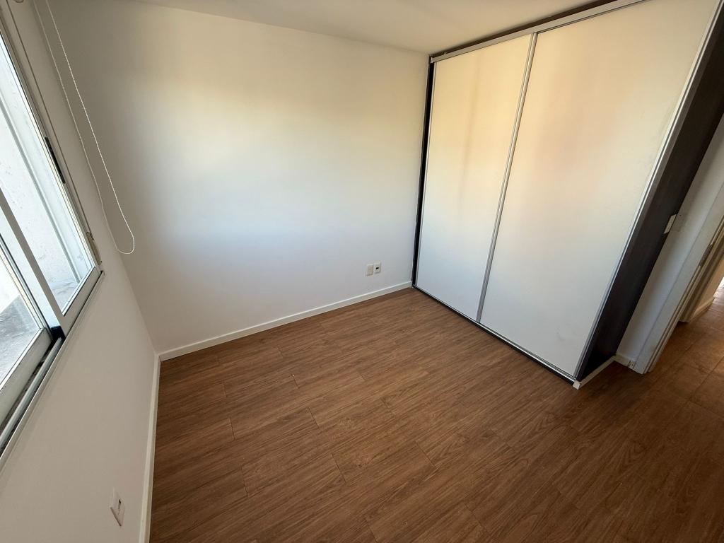Alquiler apartamento 2 dormitorios con garage en Cordón Sur.
