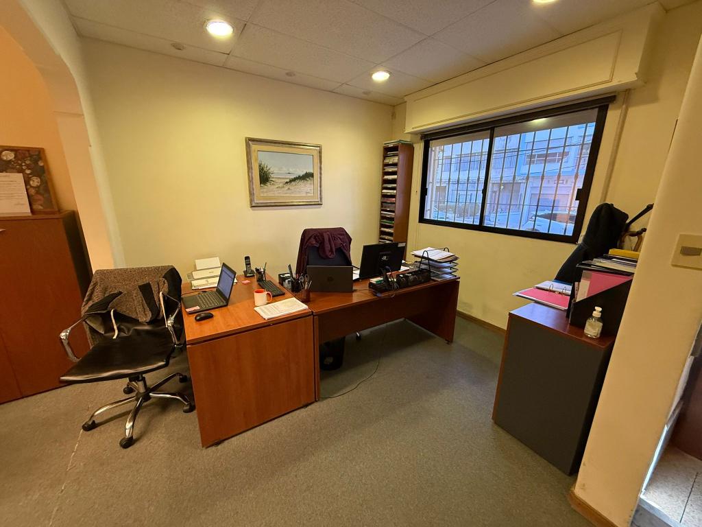 VENTA de apartamento ph tipo casa con gran potencial en Parque Rodó/Punta Carretas.