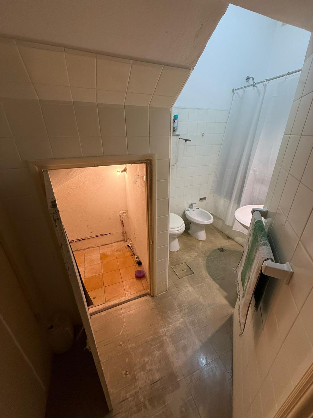 VENTA de apartamento ph tipo casa con gran potencial en Parque Rodó/Punta Carretas.