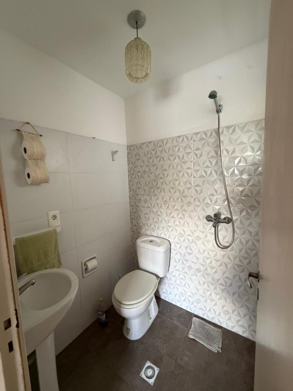 Venta apartamento 3 dormitorios, 3 baños y garaje en Pocitos