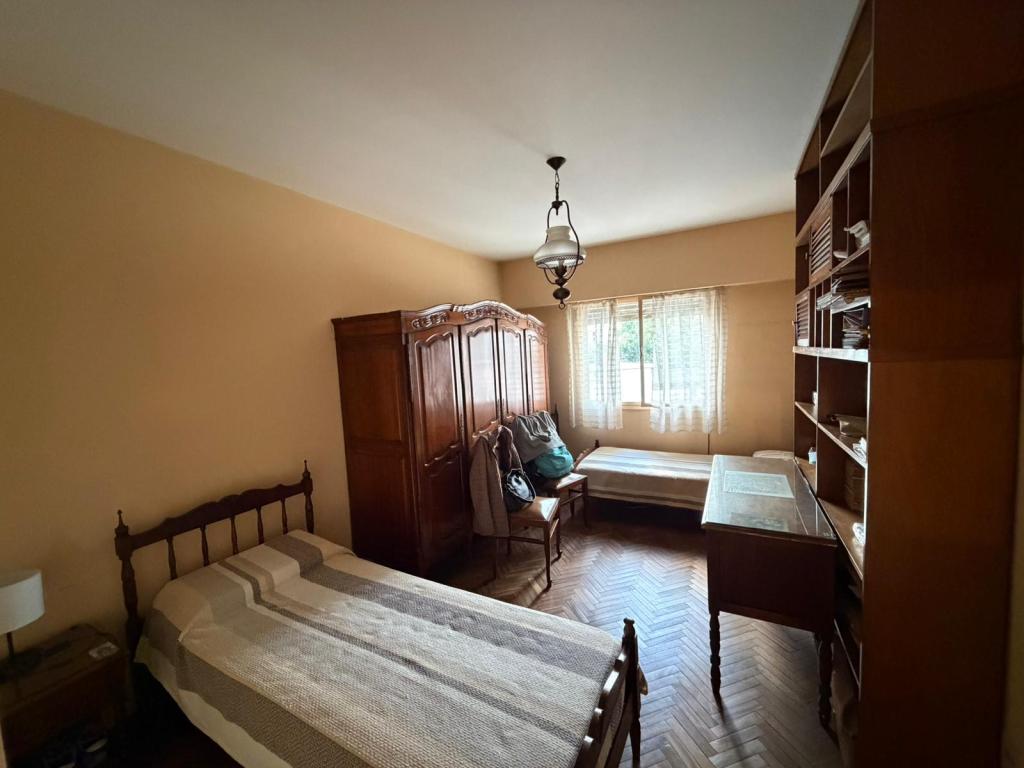 Venta apartamento 3 dormitorios, 3 baños y garaje en Pocitos