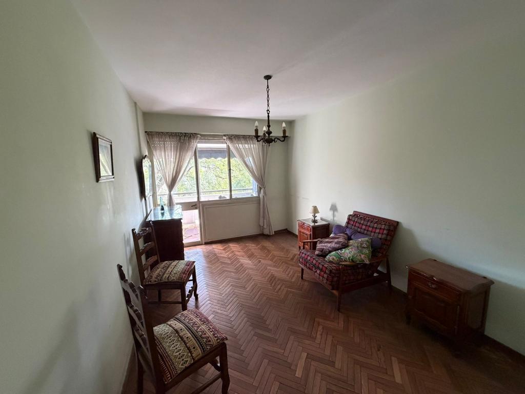 Venta apartamento 3 dormitorios, 3 baños y garaje en Pocitos