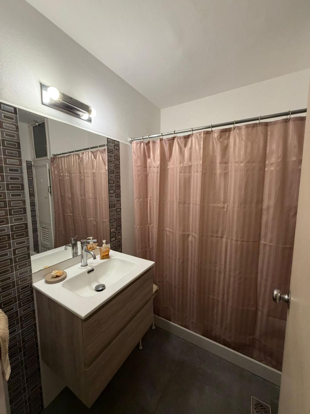 Venta apartamento 3 dormitorios, 3 baños y garaje en Pocitos