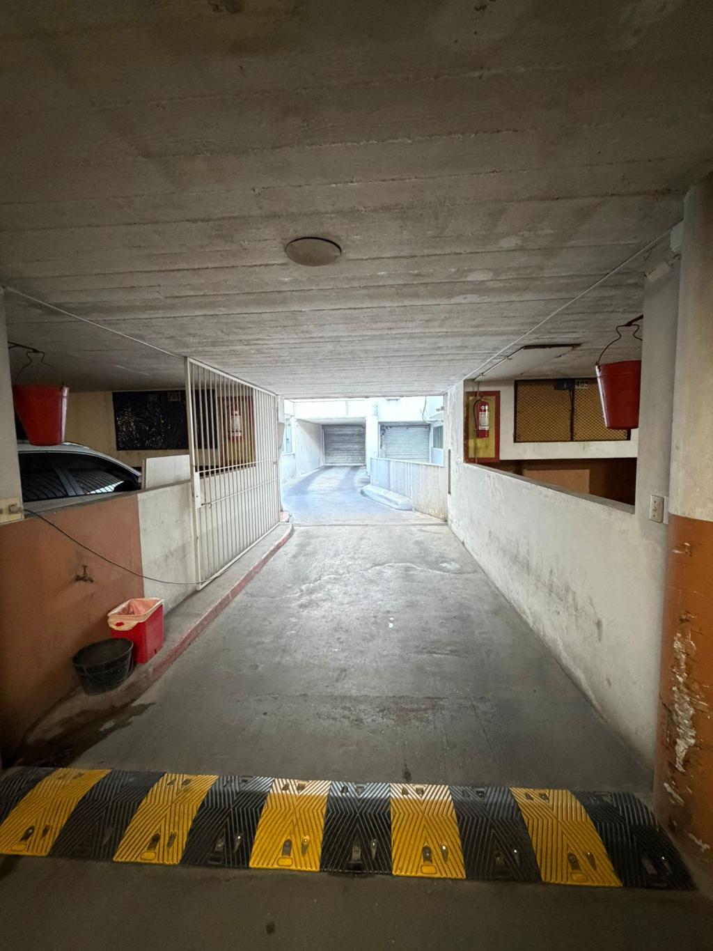 Venta apartamento 3 dormitorios, 3 baños y garaje en Pocitos