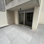 Alquiler de apartamento de 1 dormitorio con patio de 55 m2, a estrenar en Cordón Sur.
