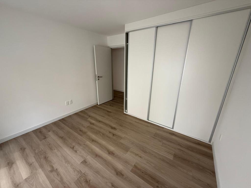 Alquiler de apartamento de 2 dormitorios a estrenar en Cordón Sur.
