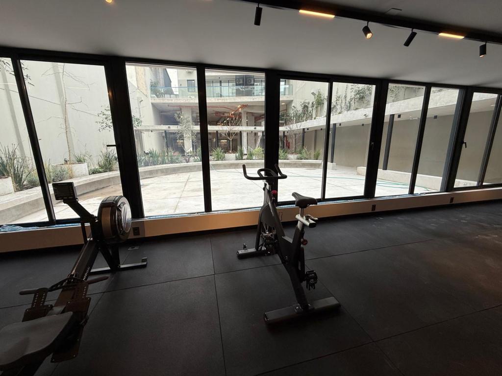 Alquiler apartamento 1 domitorio en centro, piso alto y vista despejada.