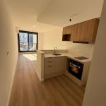 Alquiler apartamento de 1 domitorio a estrenar en cordón sur, piso alto. Mucho sol y ventilación natural.
