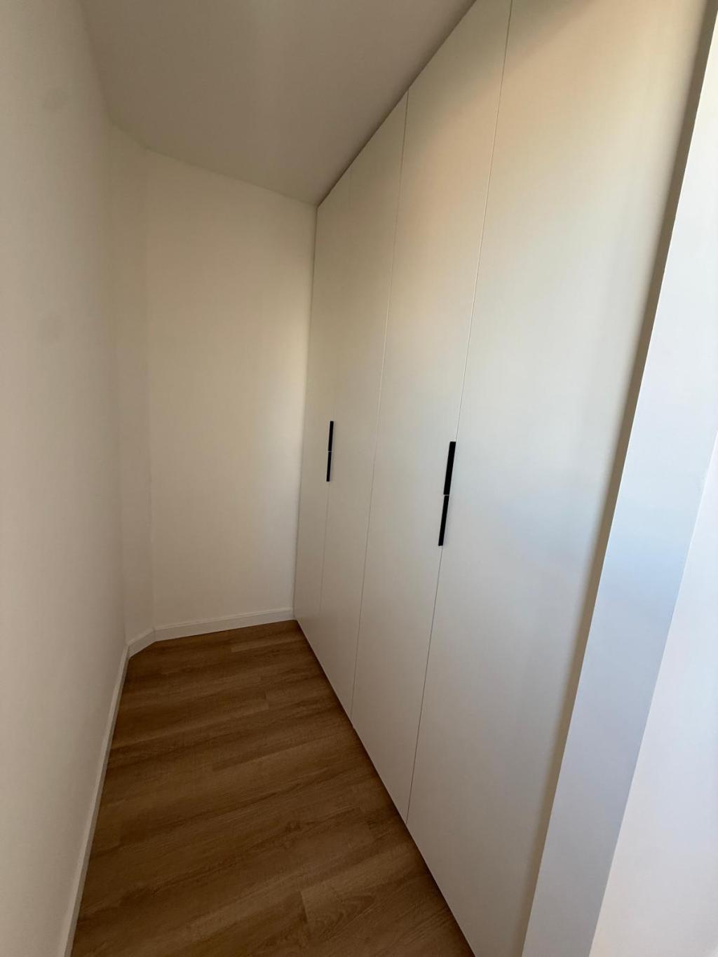 Alquiler apartamento de 1 domitorio a estrenar en cordón sur, piso alto. Mucho sol y ventilación natural.