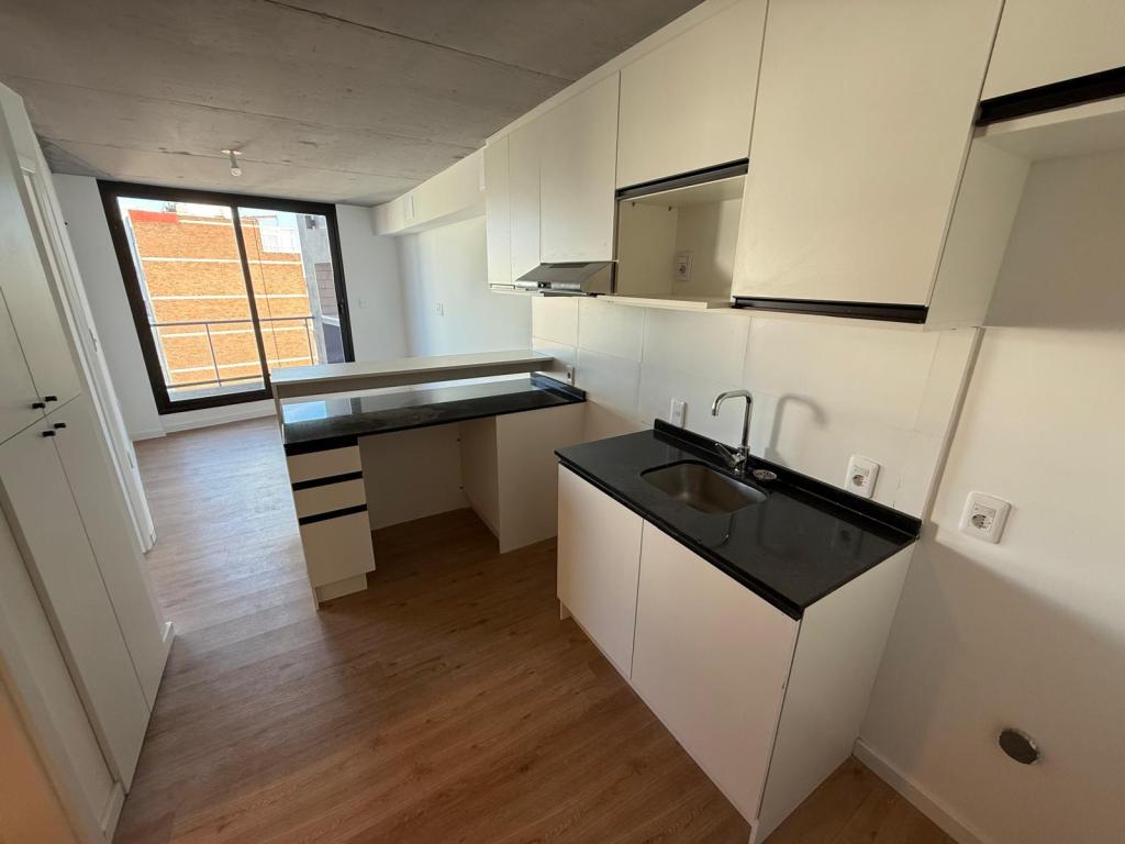 Alquiler apartamento 1 dormitorio a estrenar en Cordón Sur.