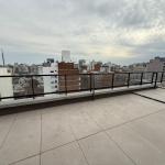 Alquiler apartamento monoambiente con terraza y parrillero porpio. Estrená en Cordón Sur.