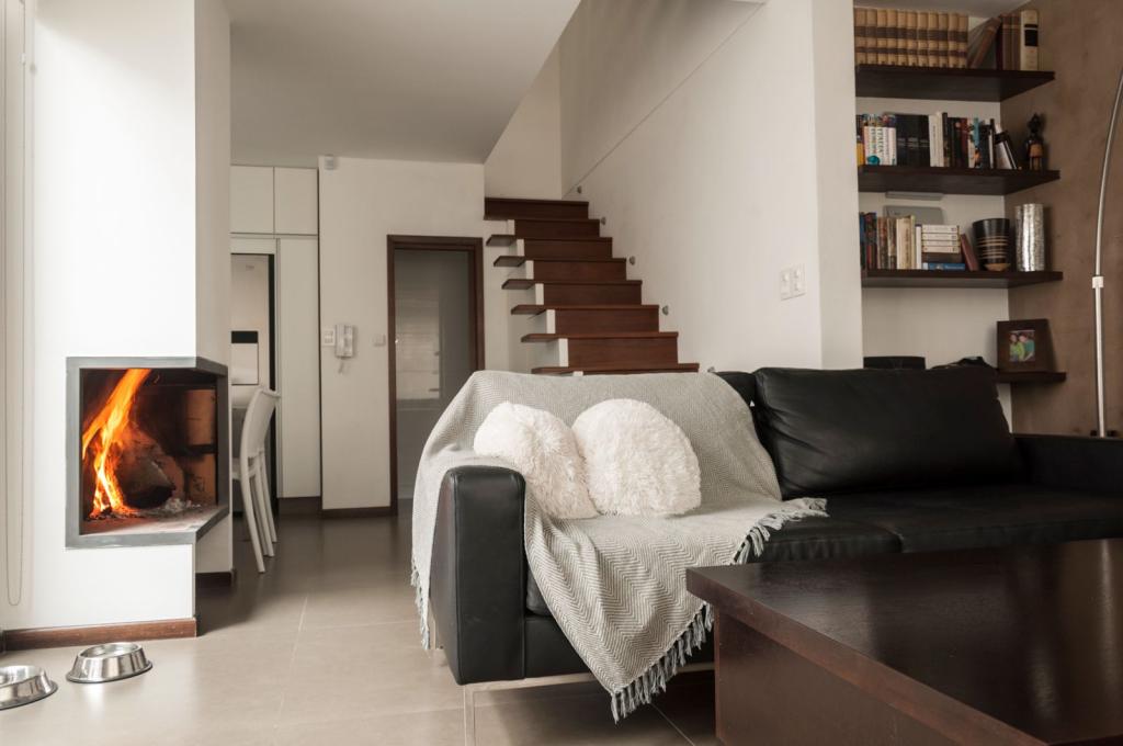 Venta de casa de 3 dormitorios, 3 baños, parrillero y garage en Pocitos.